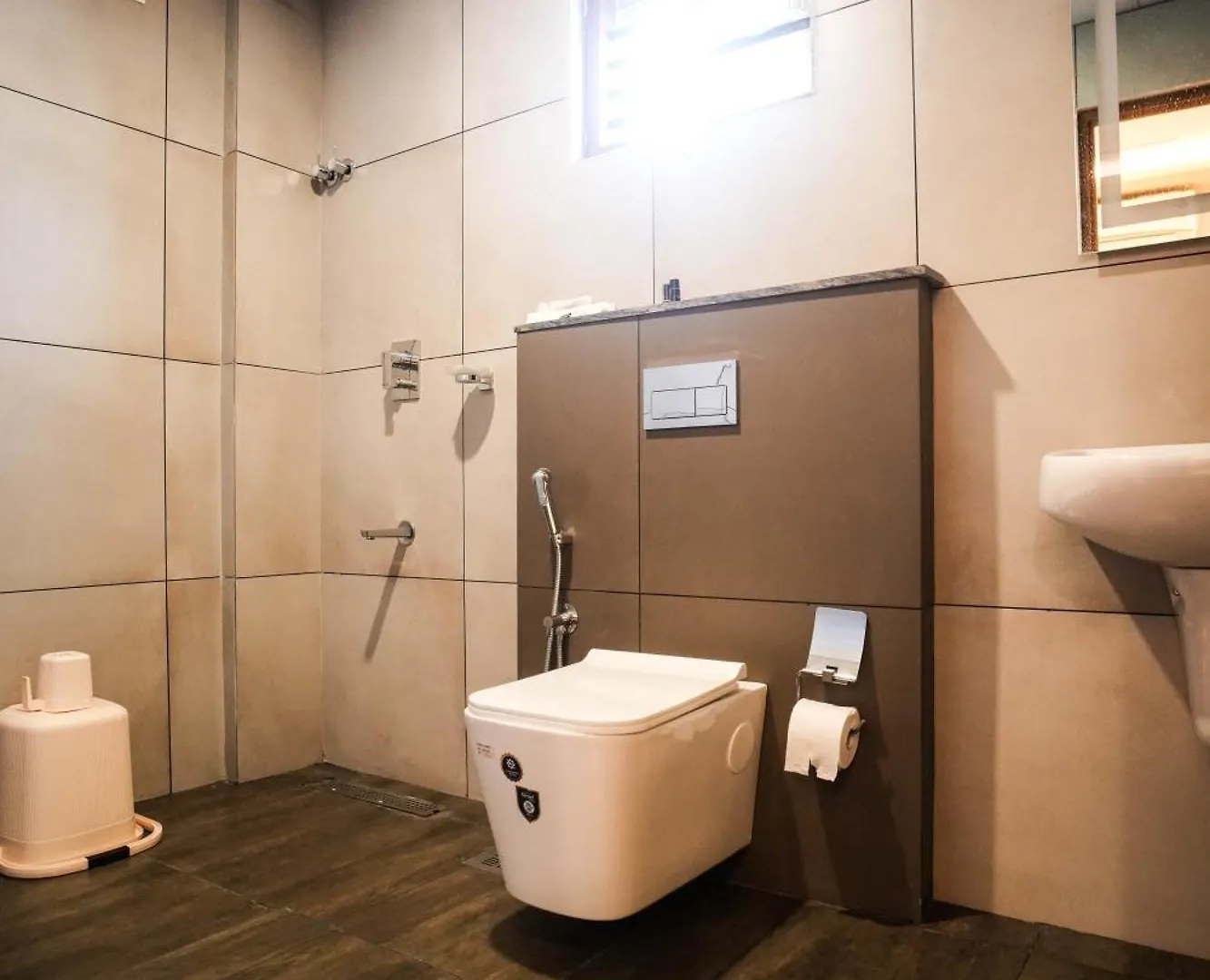 Aj Wayanad Suites Kalpetta 0*,  Ινδία